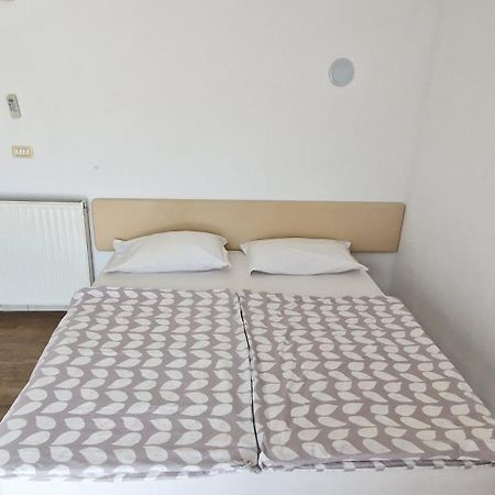 Daisy Apartment Ajdovščina Exteriör bild